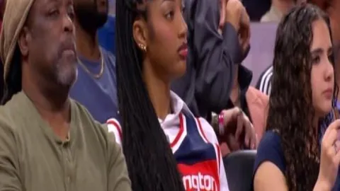 错过萨拉赫？斯洛特揭秘：非关键时刻，无需神锋，他有位更合适的“进球替代者”！